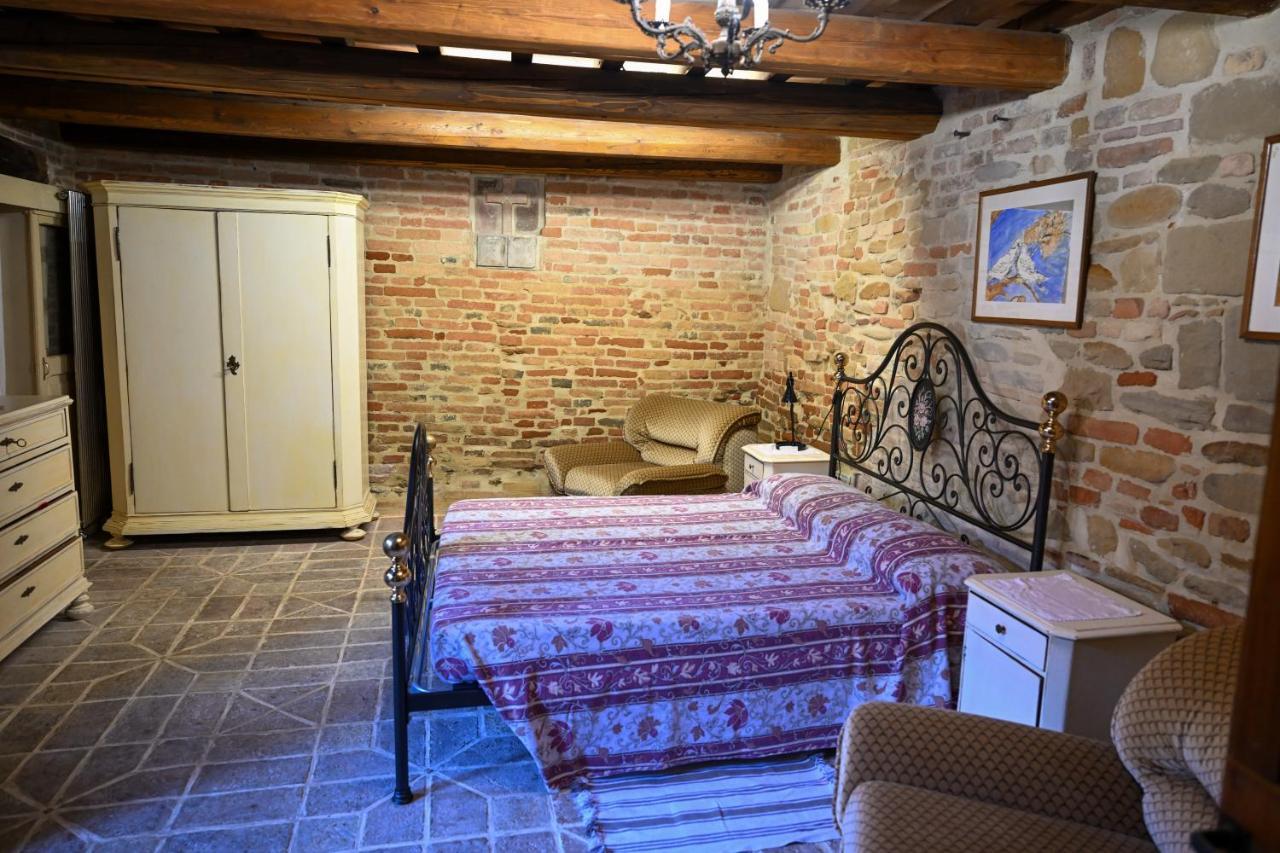 Il Poggio Villa Mombaroccio Exteriör bild