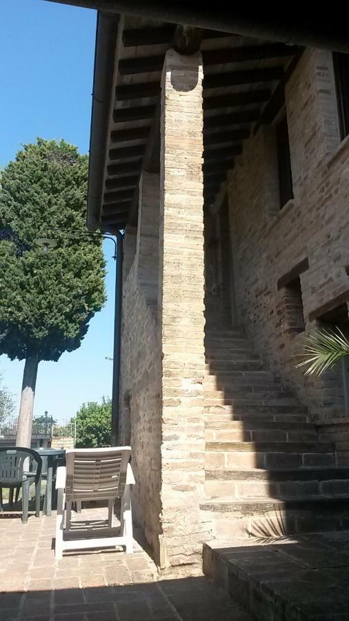 Il Poggio Villa Mombaroccio Exteriör bild